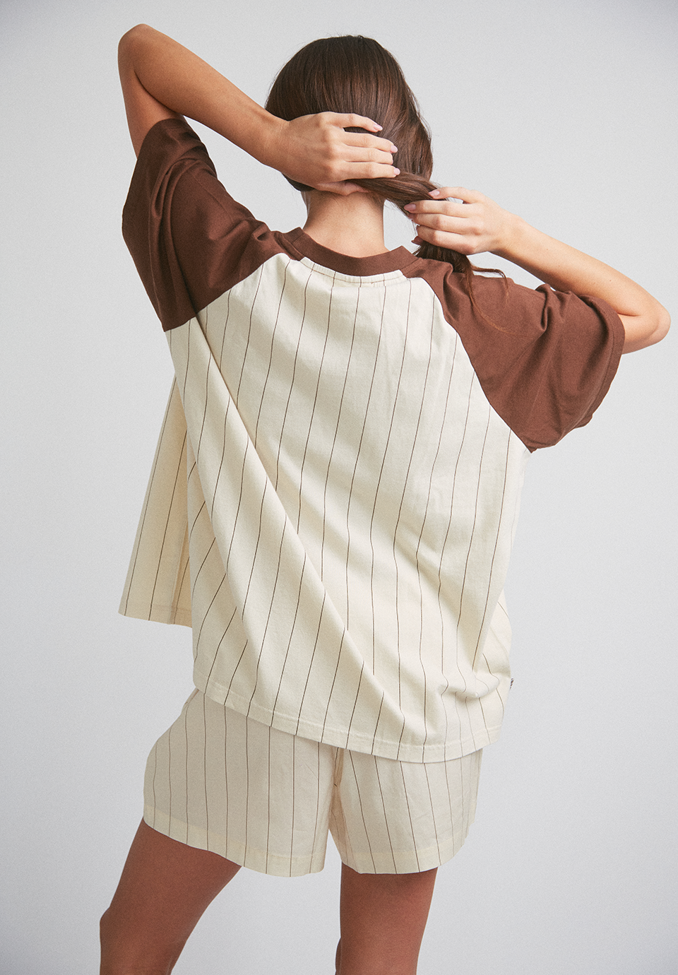 Old Skool Raglan Tee - Vanilla/Hickory